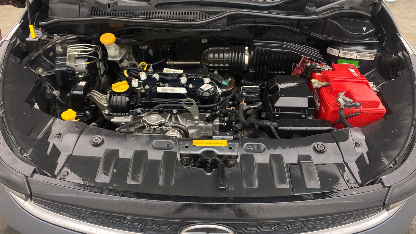 2021 Tata ALTROZ XZ PETROL, Petrol, Manual, 73,936 km, Engine View