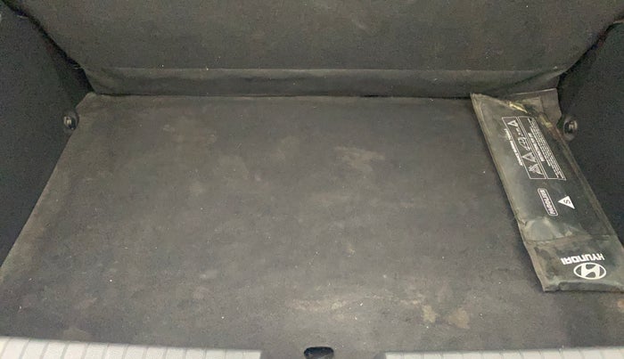 2020 Hyundai Elite i20 MAGNA PLUS 1.2, Petrol, Manual, 31,757 km, Boot Inside