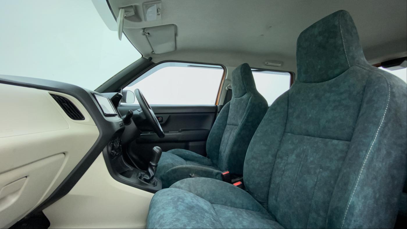 2021 Maruti New Wagon-R 1.0 Lxi (o) cng, CNG, Manual, 28,476 km, Right Side Front Door Cabin
