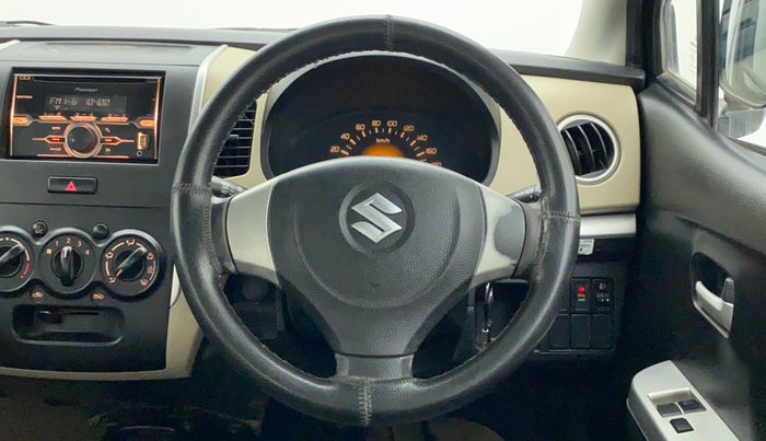 2017 Maruti Wagon R 1.0 LXI, Petrol, Manual, 65,930 km, Steering Wheel Close Up