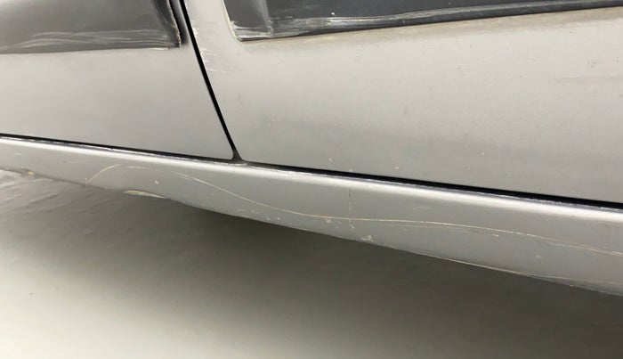 2017 Maruti Wagon R 1.0 LXI, Petrol, Manual, 65,930 km, Left running board - Slightly dented