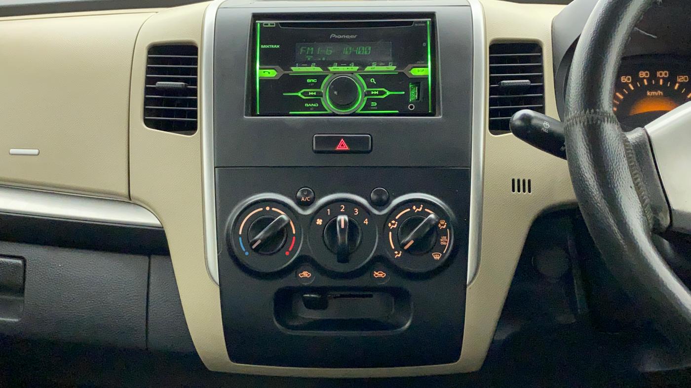 2017 Maruti Wagon R 1.0 LXI, Petrol, Manual, 65,930 km, Air Conditioner
