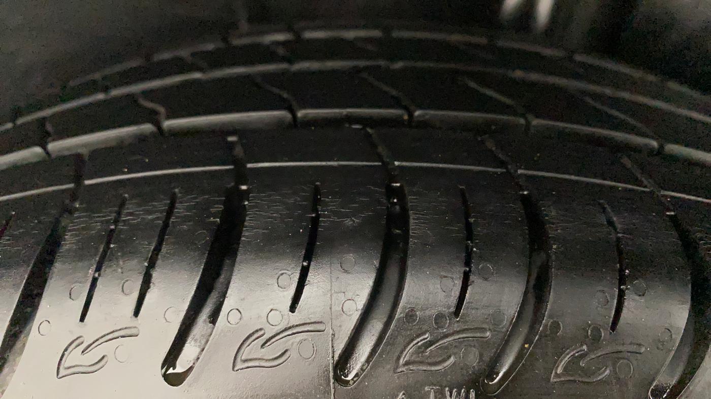 2022 Tata ALTROZ XM PLUS PETROL, Petrol, Manual, 10,409 km, Left Rear Tyre Tread