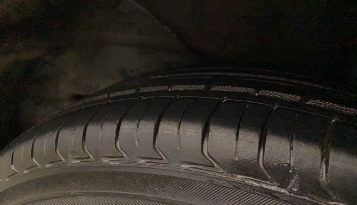 2019 Hyundai NEW SANTRO SPORTZ CNG, CNG, Manual, 78,715 km, Left Rear Tyre Tread