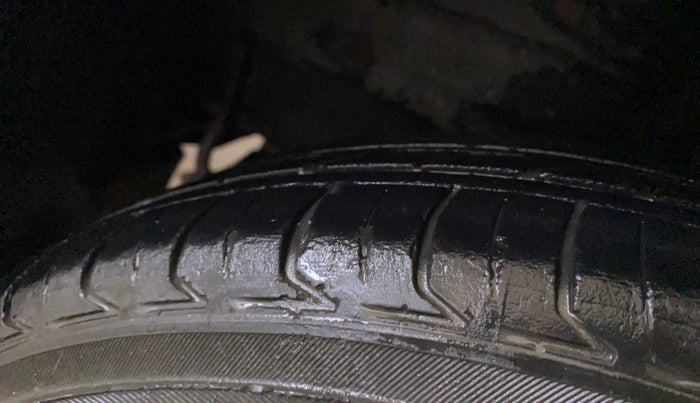 2019 Hyundai NEW SANTRO SPORTZ CNG, CNG, Manual, 78,715 km, Right Rear Tyre Tread