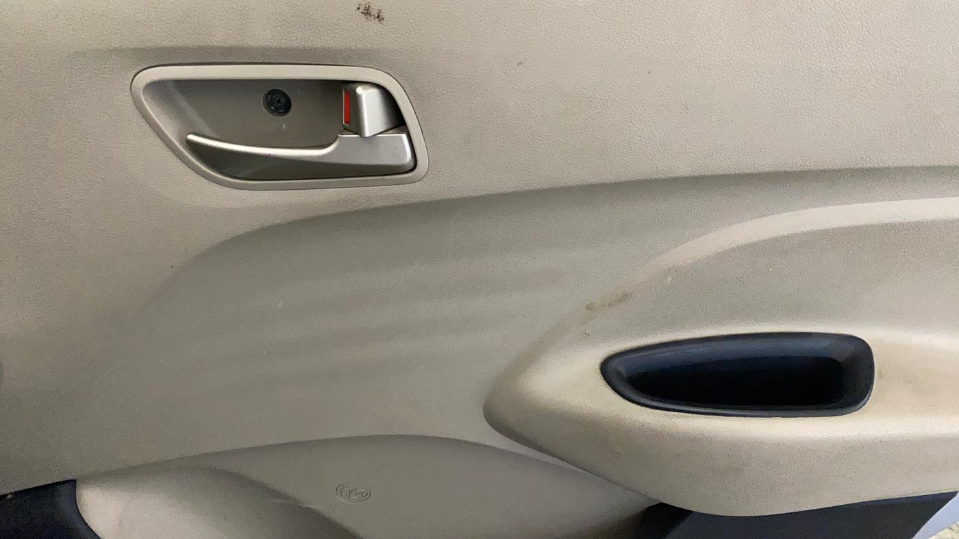 2019 Hyundai NEW SANTRO SPORTZ CNG, CNG, Manual, 78,715 km, Driver Side Door Panels Control
