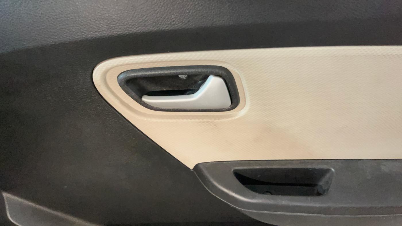 2022 Maruti Alto VXI PLUS, Petrol, Manual, 30,408 km, Driver Side Door Panels Control
