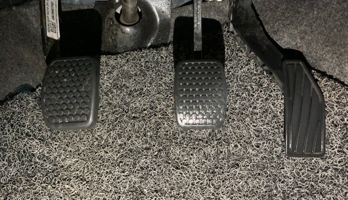 2022 Maruti Alto VXI PLUS, Petrol, Manual, 30,408 km, Pedals