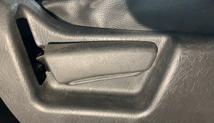 2022 Maruti Alto VXI PLUS, Petrol, Manual, 30,408 km, Driver Side Adjustment Panel