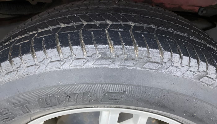 2015 Mahindra Scorpio S10, Diesel, Manual, 54,015 km, Right Rear Tyre Tread