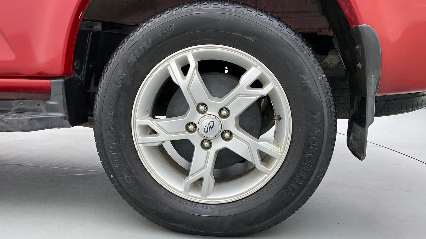 2015 Mahindra Scorpio S10, Diesel, Manual, 54,015 km, Left Rear Wheel