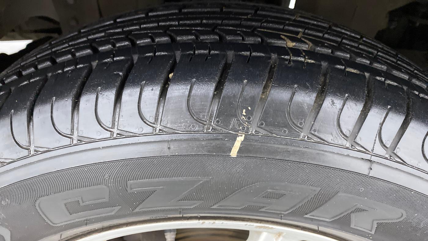 2015 Mahindra Scorpio S10, Diesel, Manual, 54,015 km, Right Front Tyre Tread