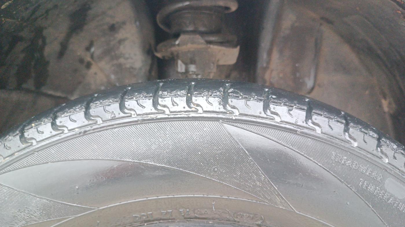 2017 Renault Kwid RXT 1.0, Petrol, Manual, 53,354 km, Right Front Tyre Tread