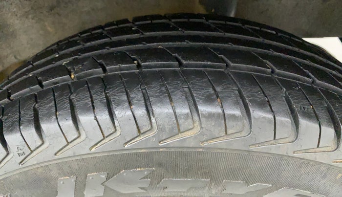 2017 Datsun Redi Go T (O), Petrol, Manual, 75,704 km, Left Rear Tyre Tread