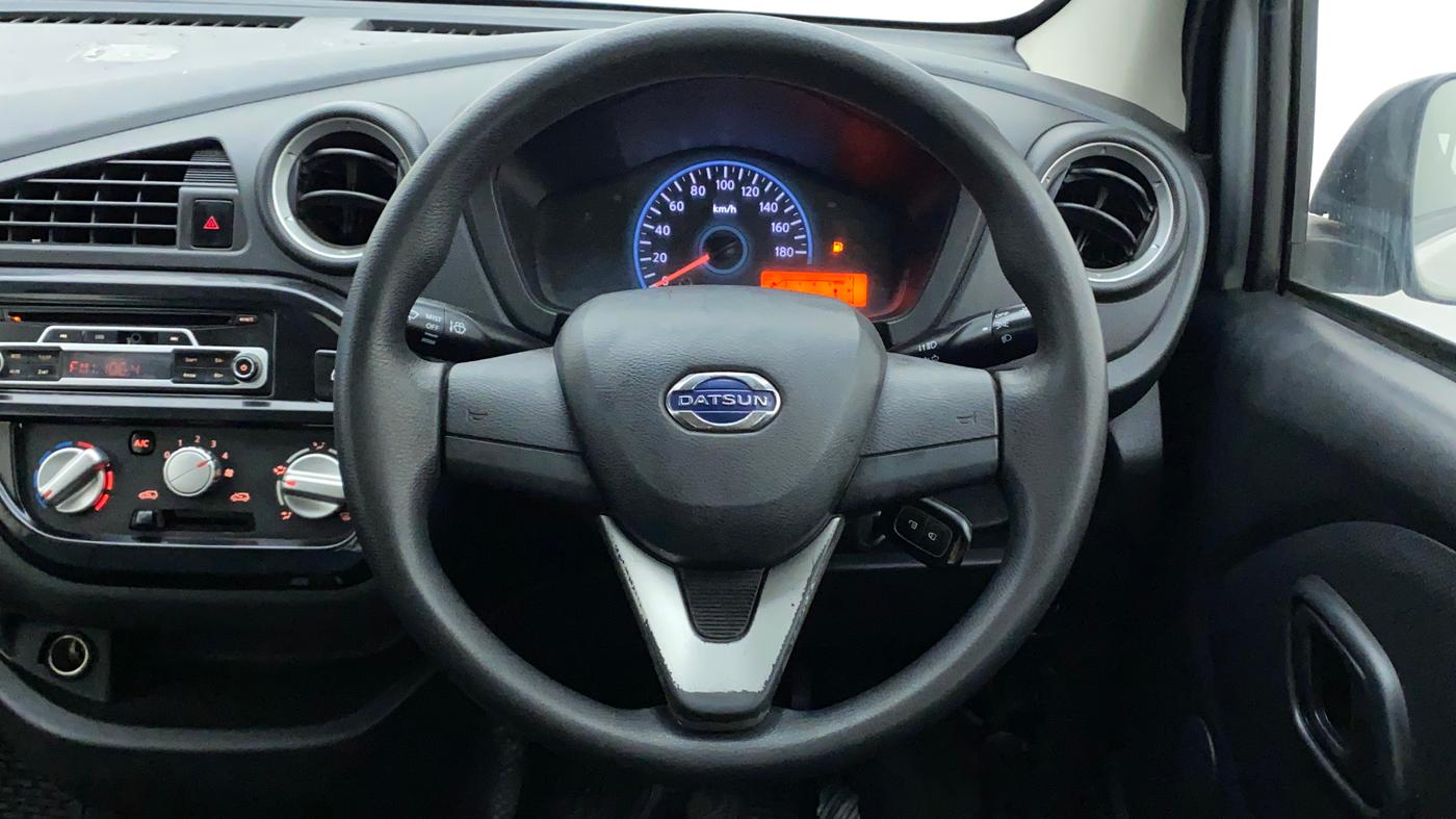 2017 Datsun Redi Go T (O), Petrol, Manual, 75,704 km, Steering Wheel Close Up