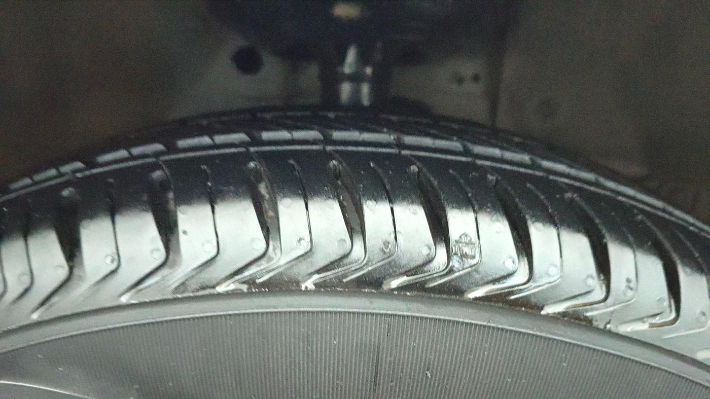 2013 Honda Amaze 1.2L I-VTEC S, Petrol, Manual, 85,150 km, Right Front Tyre Tread