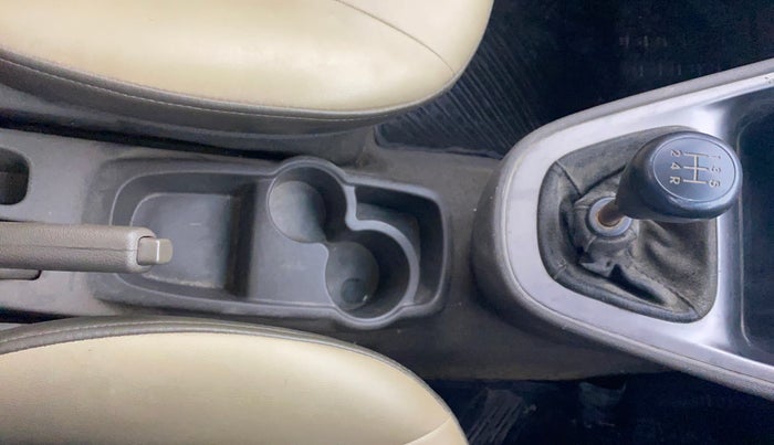 2013 Hyundai i10 ERA 1.1, Petrol, Manual, 50,578 km, Gear Lever