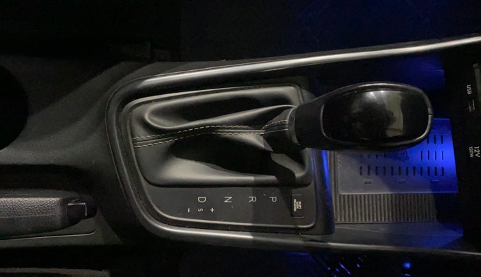 2021 Hyundai NEW I20 ASTA 1.0 GDI TURBO DCT, Petrol, Automatic, 26,962 km, Gear Lever