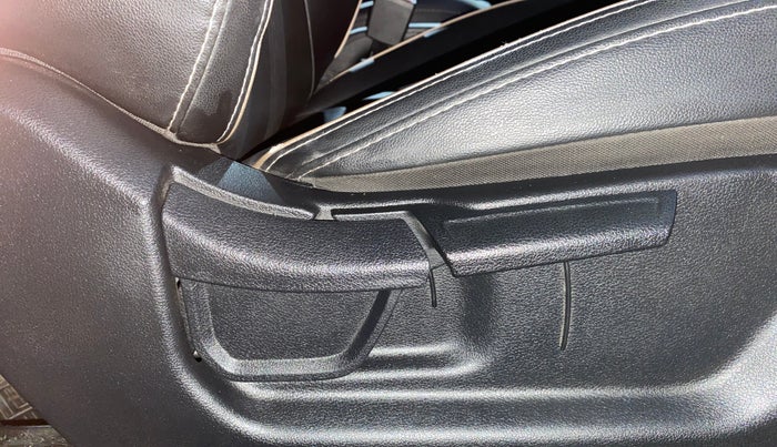 2021 Hyundai NEW I20 ASTA 1.0 GDI TURBO DCT, Petrol, Automatic, 26,962 km, Driver Side Adjustment Panel