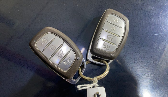 2021 Hyundai NEW I20 ASTA 1.0 GDI TURBO DCT, Petrol, Automatic, 26,962 km, Key Close Up