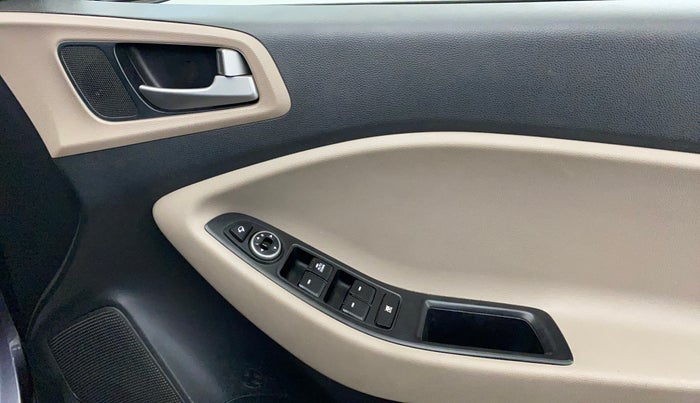 2018 Hyundai Elite i20 ASTA 1.2  CVT, Petrol, Automatic, 45,894 km, Driver Side Door Panels Control