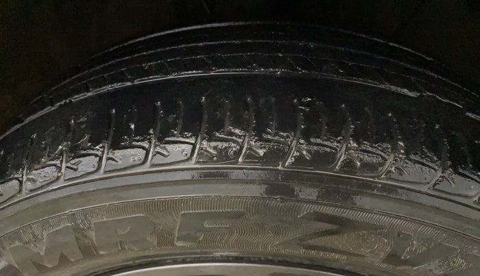 2018 Hyundai Elite i20 ASTA 1.2  CVT, Petrol, Automatic, 45,894 km, Right Front Tyre Tread