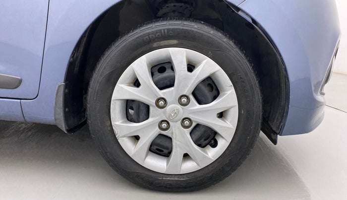 2013 Hyundai Grand i10 SPORTZ 1.2 KAPPA VTVT, Petrol, Manual, 49,100 km, Right Front Wheel