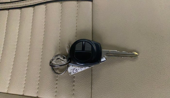 2015 Maruti Swift Dzire VXI, Petrol, Manual, 65,046 km, Key Close Up