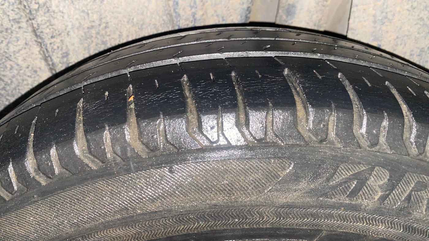 2021 Maruti XL6 ZETA MT, Petrol, Manual, 77,458 km, Left Rear Tyre Tread