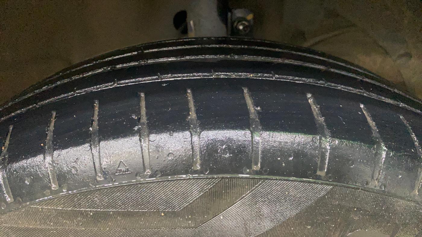 2021 Maruti XL6 ZETA MT, Petrol, Manual, 77,458 km, Right Front Tyre Tread