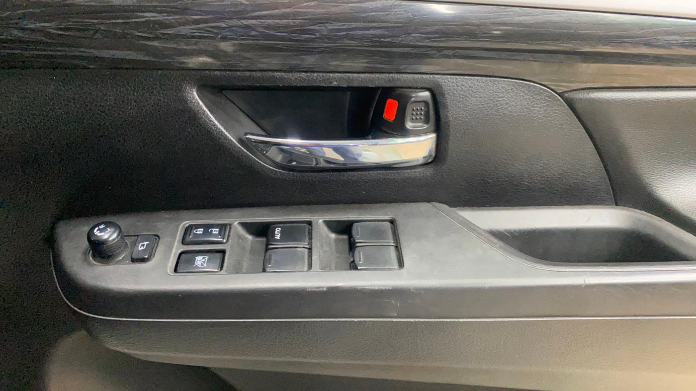 2021 Maruti XL6 ZETA MT, Petrol, Manual, 77,458 km, Driver Side Door Panels Control