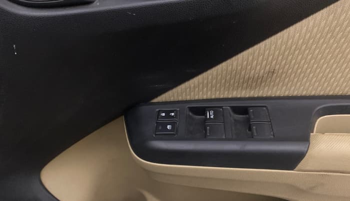 2022 Honda City 1.5L I-VTEC V MT 5TH GEN, Petrol, Manual, 35,371 km, Driver Side Door Panels Control