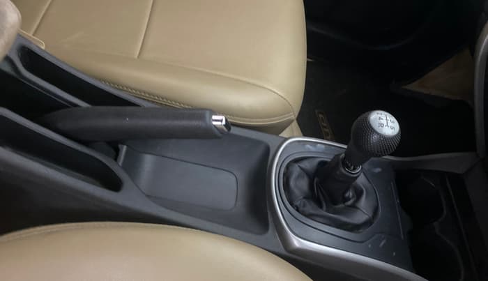 2022 Honda City 1.5L I-VTEC V MT 5TH GEN, Petrol, Manual, 35,371 km, Gear Lever