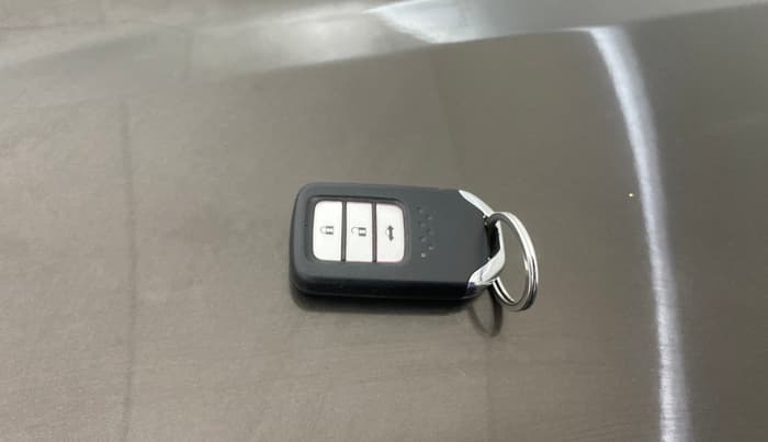 2022 Honda City 1.5L I-VTEC V MT 5TH GEN, Petrol, Manual, 35,371 km, Key Close Up