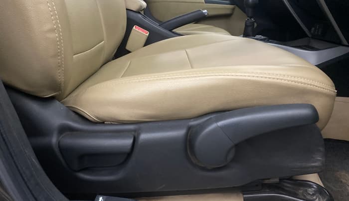 2022 Honda City 1.5L I-VTEC V MT 5TH GEN, Petrol, Manual, 35,371 km, Driver Side Adjustment Panel