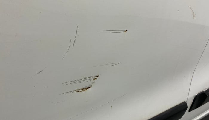 2017 Maruti Wagon R 1.0 VXI, Petrol, Manual, 45,537 km, Front passenger door - Slight discoloration