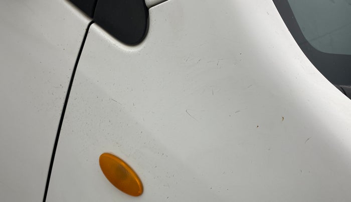 2017 Maruti Wagon R 1.0 VXI, Petrol, Manual, 45,537 km, Right fender - Paint has minor damage