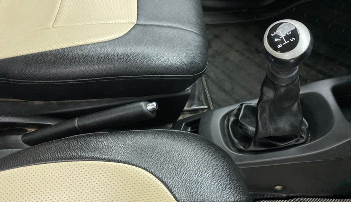 2017 Maruti Wagon R 1.0 VXI, Petrol, Manual, 45,537 km, Gear Lever