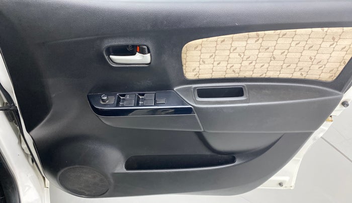 2017 Maruti Wagon R 1.0 VXI, Petrol, Manual, 45,537 km, Driver Side Door Panels Control