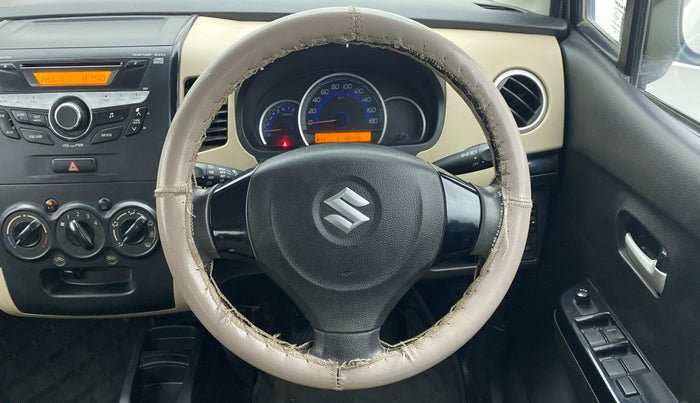 2017 Maruti Wagon R 1.0 VXI, Petrol, Manual, 45,537 km, Steering Wheel Close Up