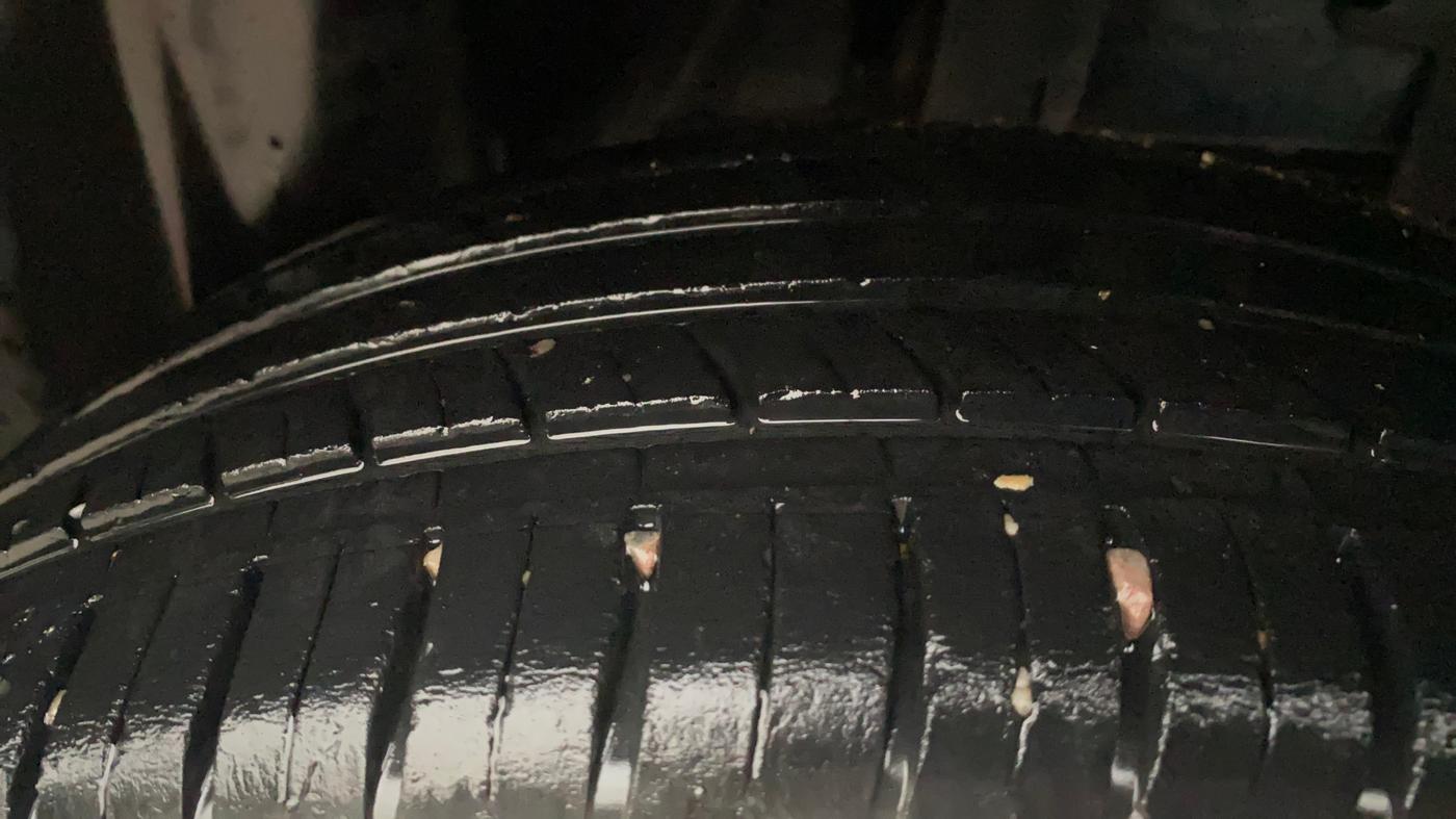 2019 Nissan Kicks XV 1.5, Petrol, Manual, 23,081 km, Left Rear Tyre Tread