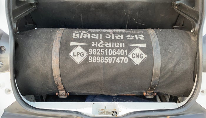 2018 Renault Kwid RXT 1.0 (O), CNG, Manual, 1,36,146 km, Boot Inside