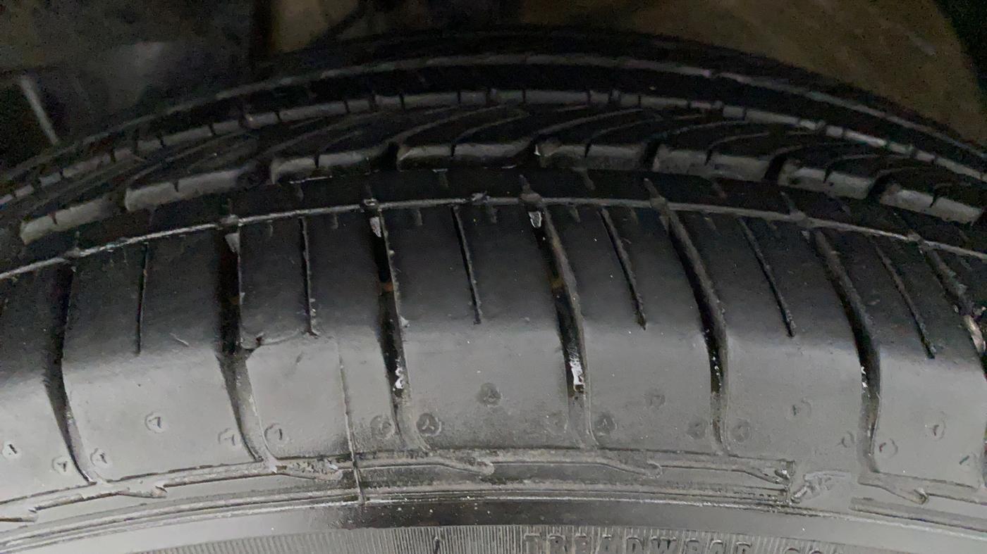 2020 MG HECTOR SHARP DCT PETROL, Petrol, Automatic, 3,727 km, Left Front Tyre Tread