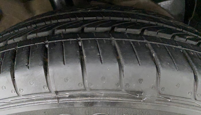 2020 MG HECTOR SHARP DCT PETROL, Petrol, Automatic, 3,727 km, Right Rear Tyre Tread