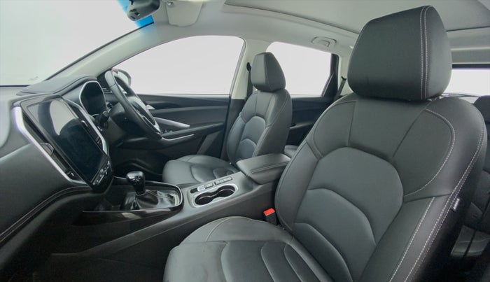 2020 MG HECTOR SHARP DCT PETROL, Petrol, Automatic, 3,727 km, Right Side Front Door Cabin