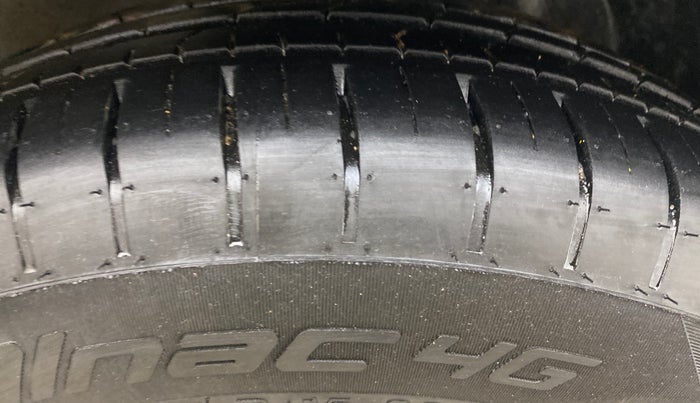 2020 Hyundai NEW I20 MAGNA 1.2 MT, Petrol, Manual, 38,736 km, Right Front Tyre Tread