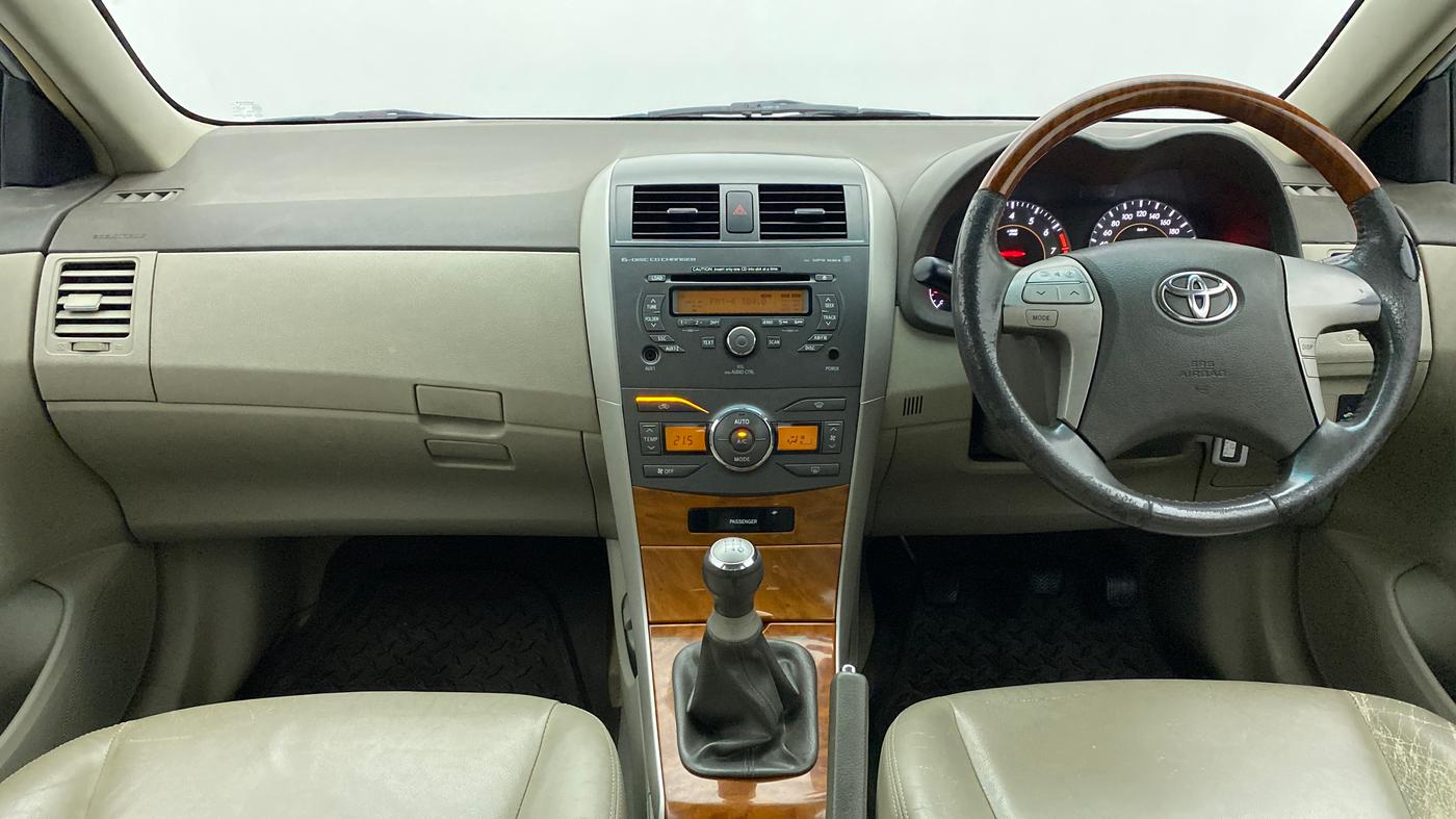 2010 Toyota Corolla Altis GL PETROL, Petrol, Manual, 75,213 km, Dashboard