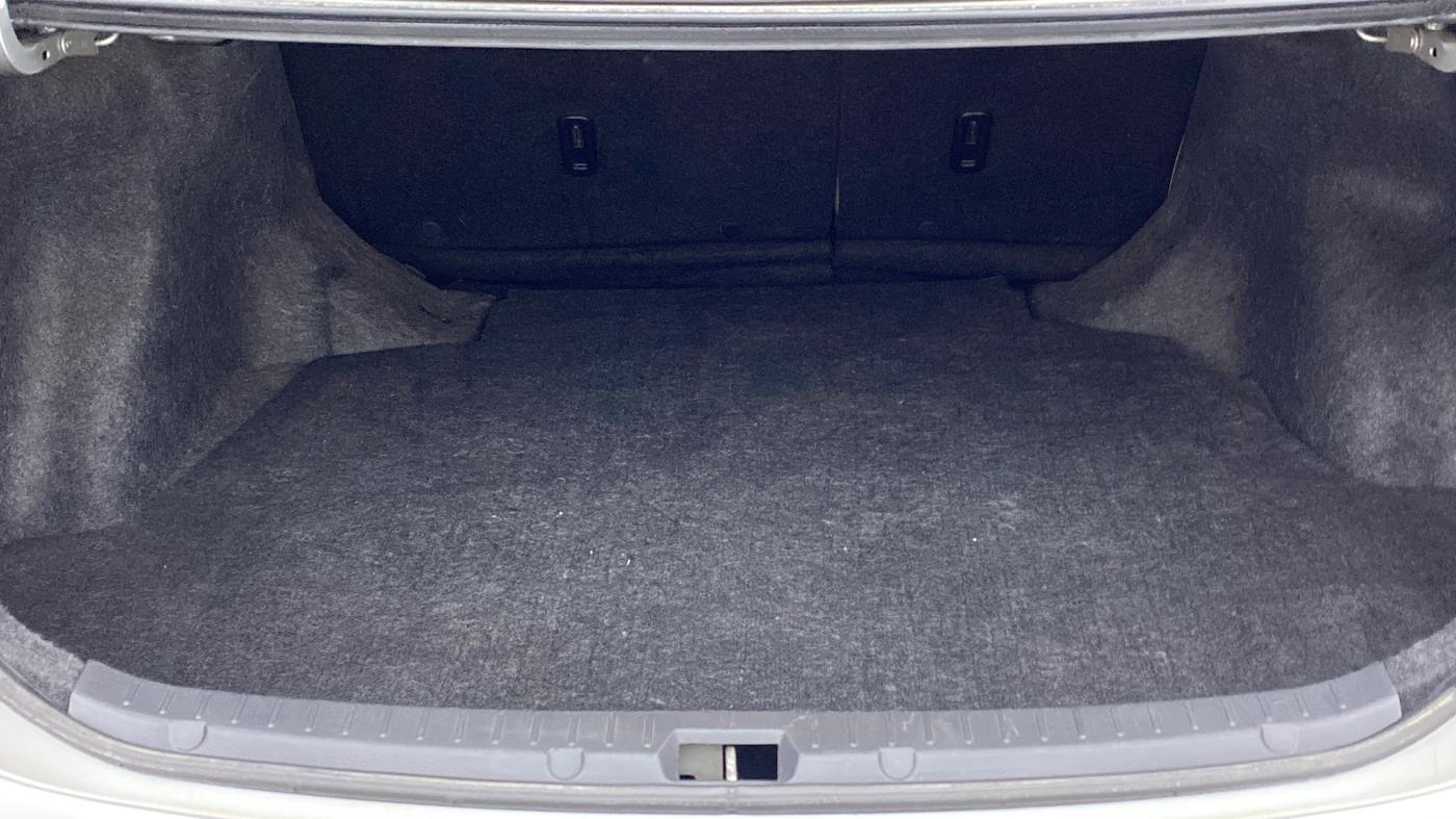 2010 Toyota Corolla Altis GL PETROL, Petrol, Manual, 75,213 km, Boot Inside