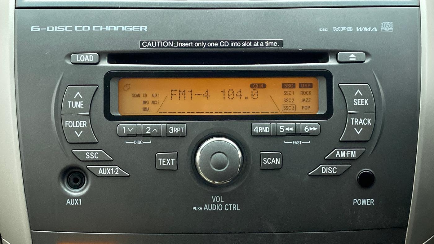 2010 Toyota Corolla Altis GL PETROL, Petrol, Manual, 75,213 km, Infotainment System