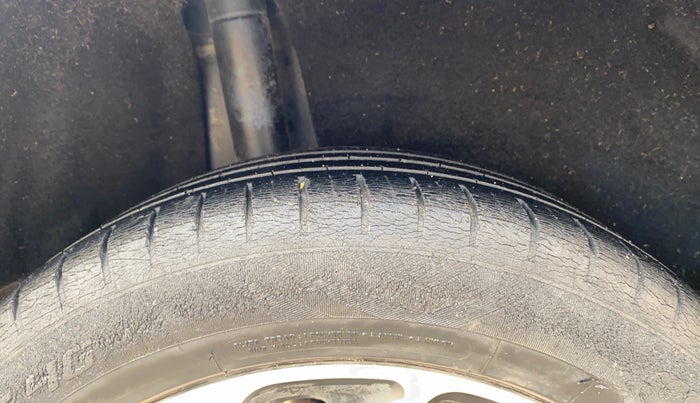 2019 Maruti Baleno ZETA PETROL 1.2, Petrol, Manual, 57,925 km, Right Rear Tyre Tread